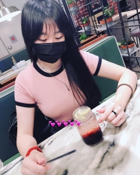 私はあなたと一緒に小さなキツネを演奏して、彼女の主人として禁じられた果物を演奏す