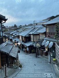東京は、早起きするすべての人を裏切らない