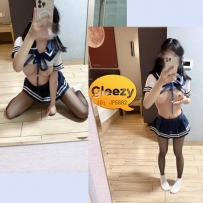 のミニボディ、丸顔ショートの可愛い系。  自分から甘えてくれて、