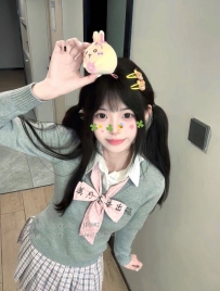 小柄可愛い × ピュアラブ系 .152・Cカップ。小さな体で甘えてくる姿にキュンとする